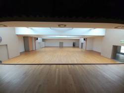 Das "Ortszentrum" ... unendliche Weiten ... noch ...